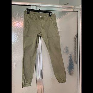 CAbi #5076 Traveler Pant Good pre-owned condition